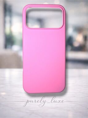 Delilah iPhone 17 Pro Max MagSafe Case